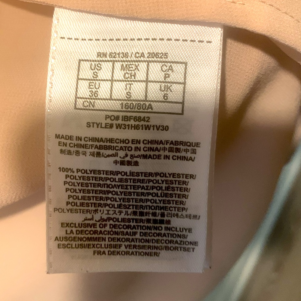 Guess Blouse - Picture 8 of 8
